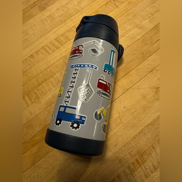 Pottery Barn Kids Busy Trucks water bottle. Excellent condition! - Picture 1 of 3